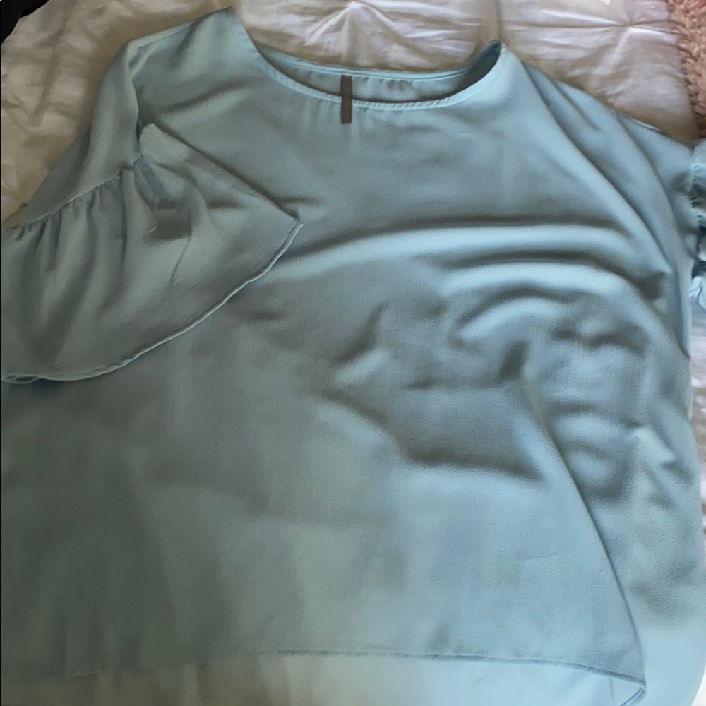 Short sleeves bell sleeves blouse